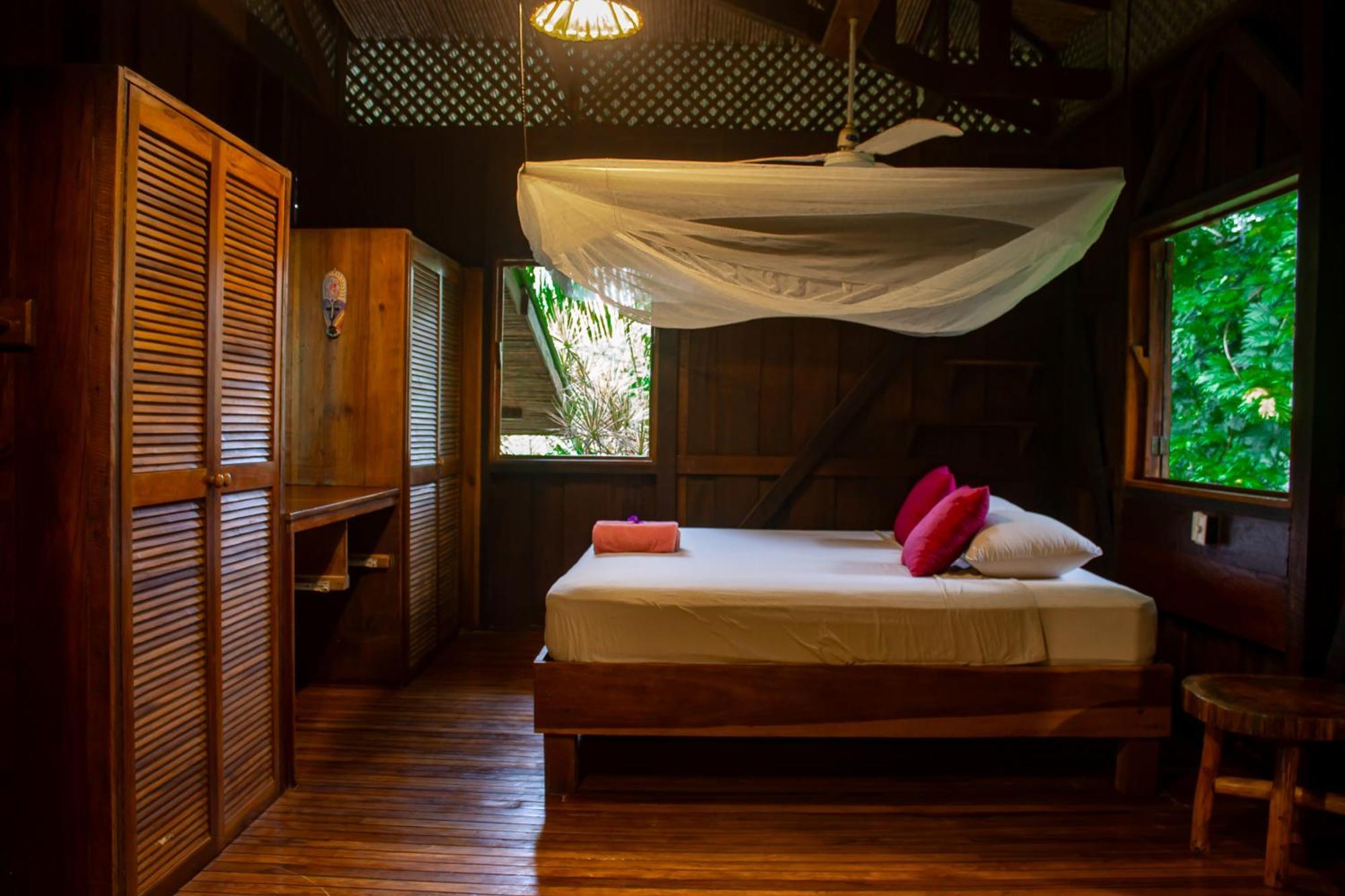 Casa Heliconia - Spacious, Big Garden, Close To The *