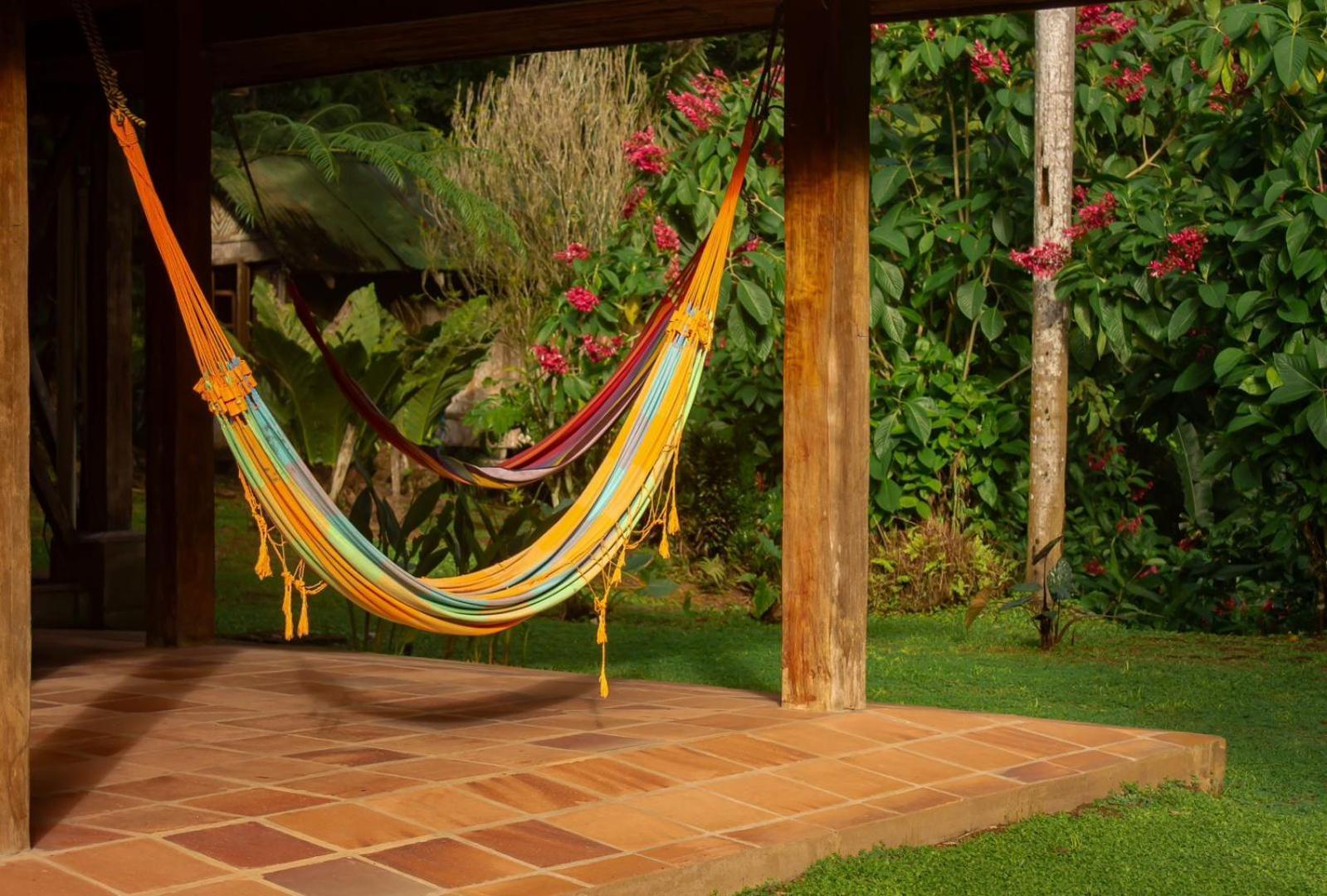 Casa Heliconia - Spacious, Big Garden, Close To The Puerto Viejo de Talamanca